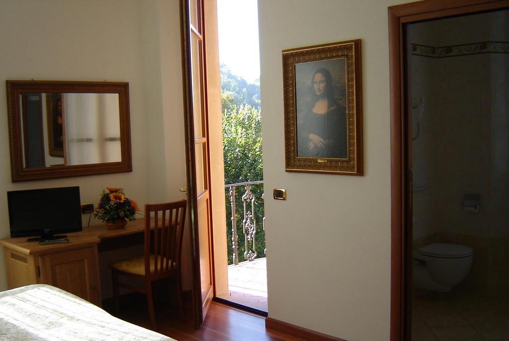 Hotel La Rosa Ronta Room photo